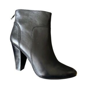 NWT Steve Madden Black Ankle Booties size 8